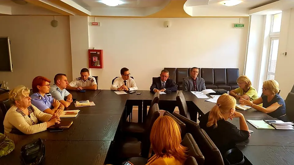 Târgurile și expozițiile de animale sunt, în continuare, interzise în județ, de teama pestei porcine