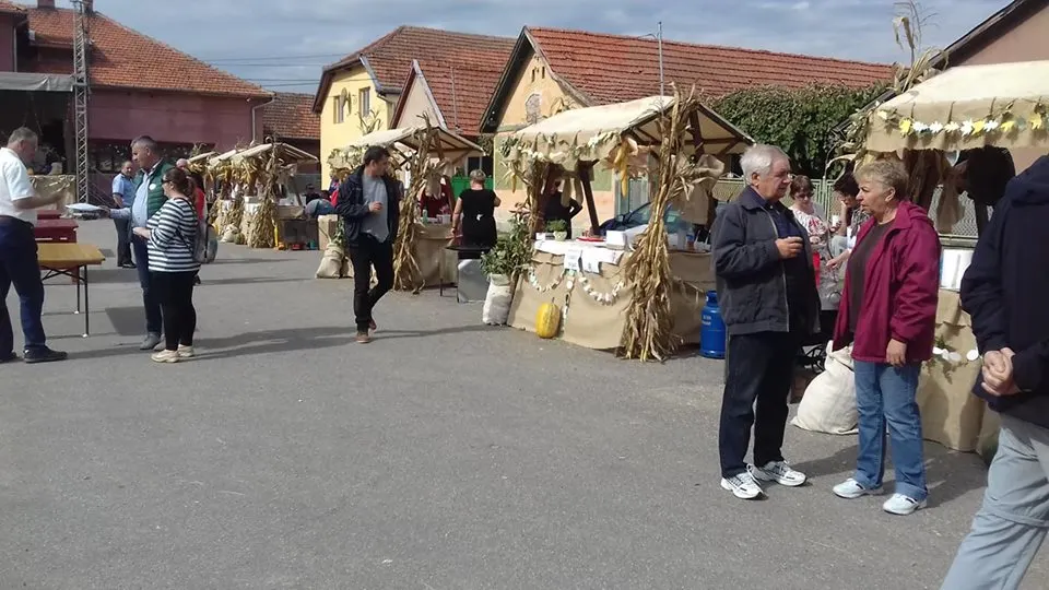 FOTO| „Hunedoara gastronomică”: mâncare la ceaun, într-un decor rustic, la Cristur