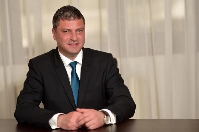 Spațiile și lipsa angajaților, problemele Văii Jiului