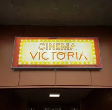 Văru Săndel, Alin Panc, Alexa Tofan vin la Cinematograful din Petroșani