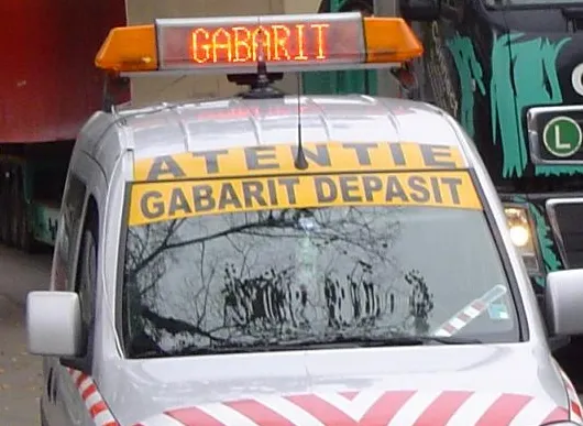 Atenție, șoferi! Un transport agabaritic va tranzita județul Hunedoara