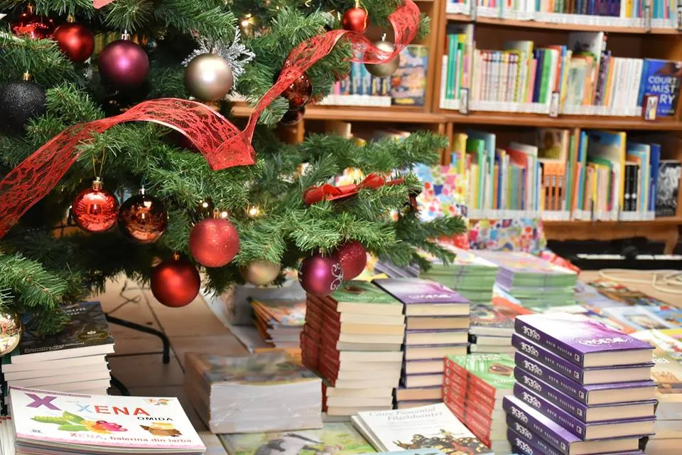 Iniţiativă impresionantă a conducerii bibliotecii judeţene din Deva pentru le sădi copiilor dragostea faţă de lectură