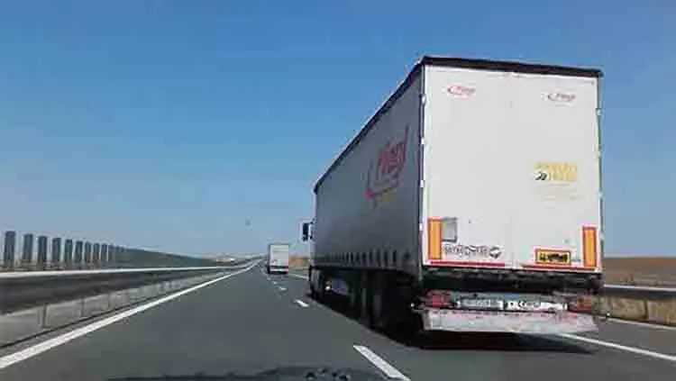 Camioanele au interzis, timp de două zile, pe autostrada A1 Deva -Sibiu