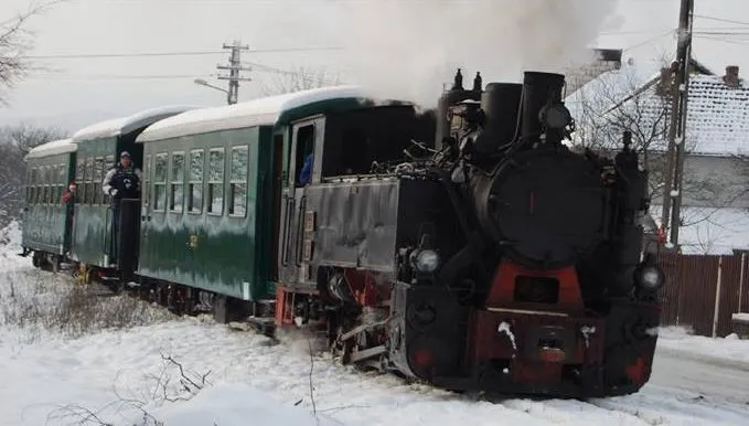 Mocăniţa de la Crişcior, pusă în funcţiune. Trenuleţul de epocă circulă pe toată perioada sărbătorilor de iarnă