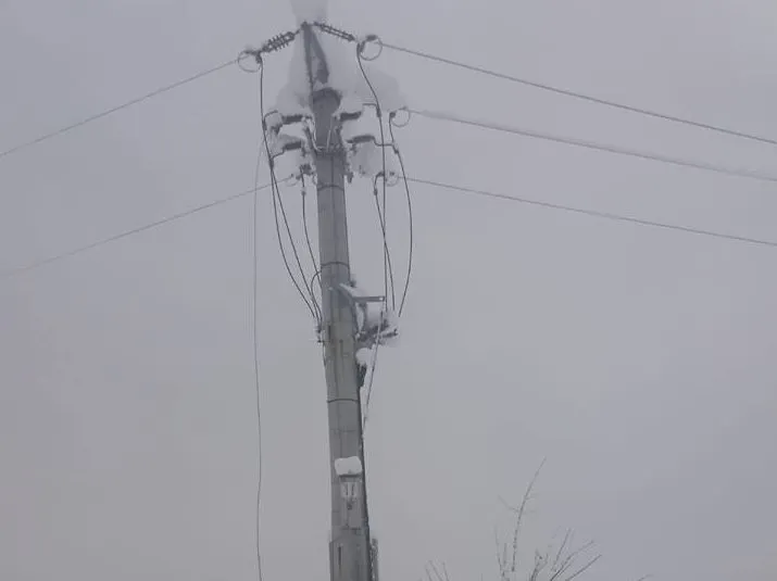 3.300 de locuitori ai județului Hunedoara nu aveau, marți seară, curent electric