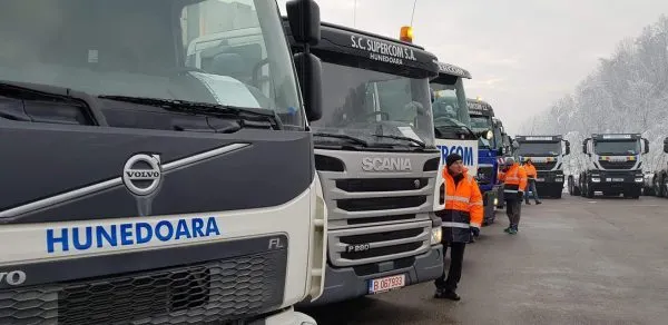 FOTO: Firma de salubritate care va acționa în Valea Jiului și-a prezentat flota