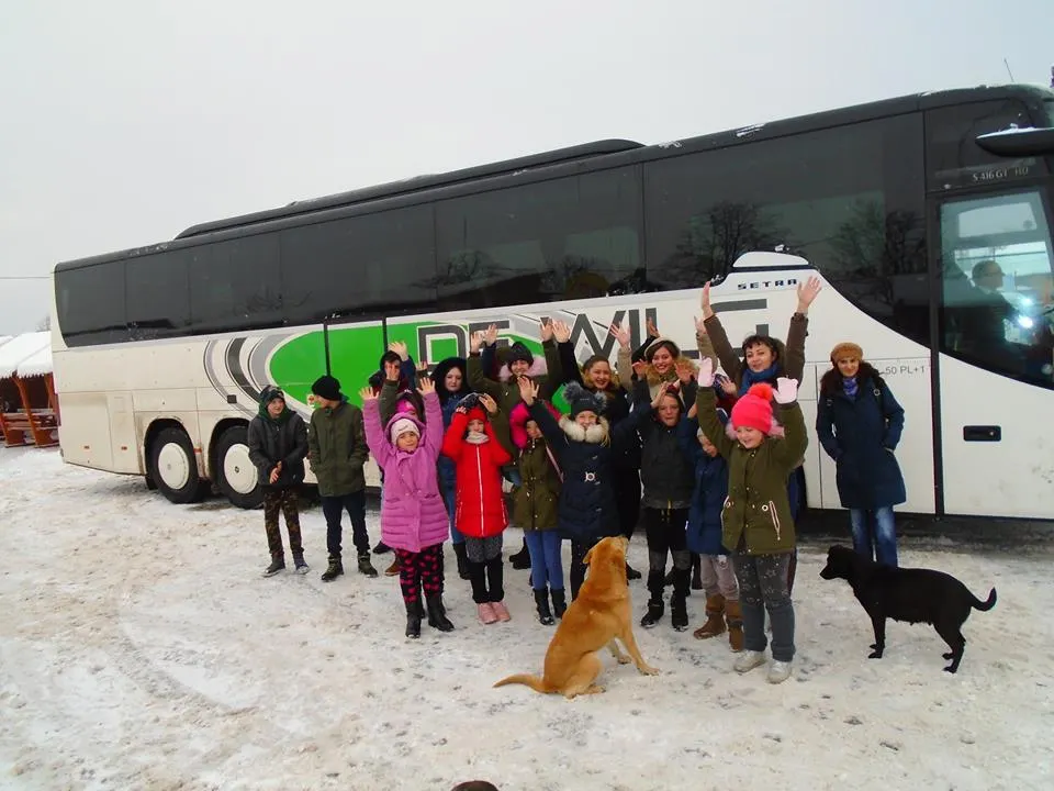 FOTO| Bucurie pentru 39 de copii, dintr-o zonă săracă a Ghelariului