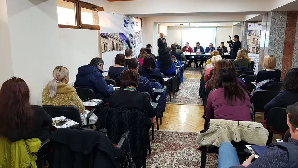 Angajaţii Primăriei Deva se instruiesc în domeniul prevenirii corupţiei