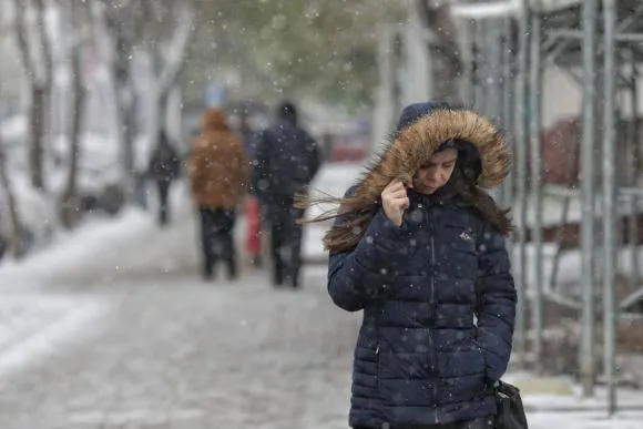 Cod galben de frig și vânt, astăzi și mâine, valabil și pentru județul Hunedoara