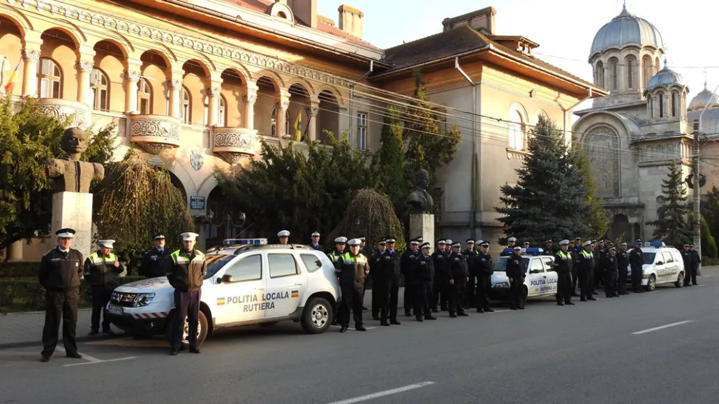 Poliţiştii locali din Hunedoara au împărţit amenzi de aproape 206.000 de lei, în ianuarie