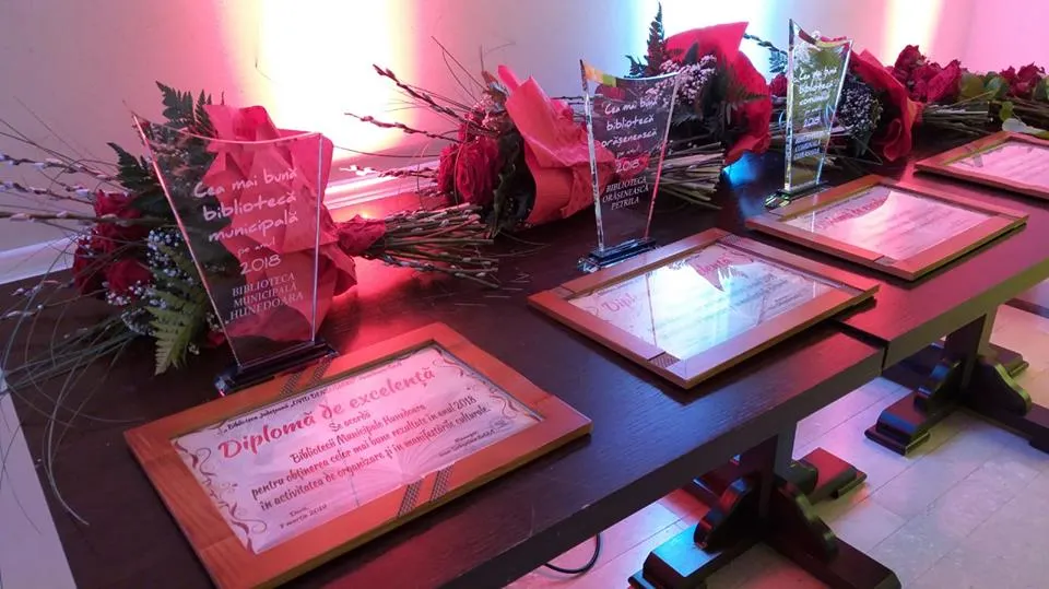 Cele mai bune instituţii de carte din judeţ, premiate. Hunedoara, Petrila şi Gurasada sunt „bibliotecile anului”