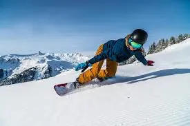 Competiție de snowboard, în Straja
