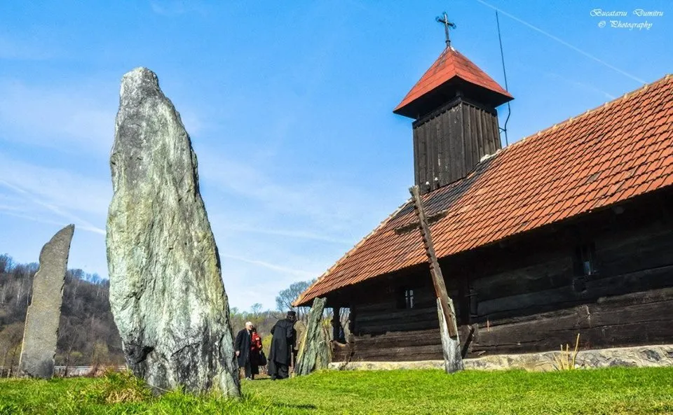 FOTO: Biserica unde se oficiază slujbe o dată pe an