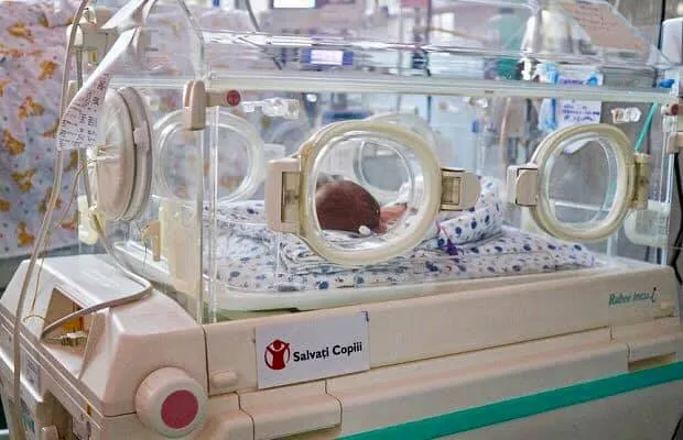 Maternitatea spitalului din Hațeg, dotată cu echipamente medicale vitale nou -născuților