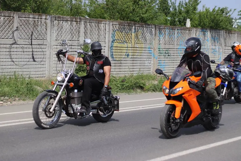 Motocicliștii își turează motoarele la Petroșani