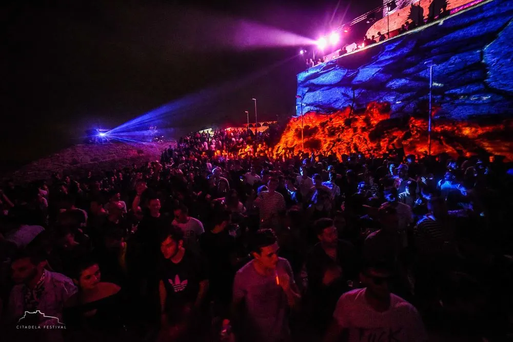 “Citadela Festival” revine în forță la Deva. Circa 7.000 de oameni, așteptați în incinta cetății medievale