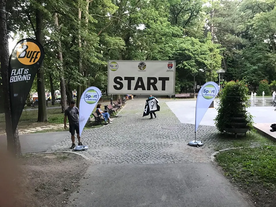 Start la „Ultransilvania”. 100 de kilometri parcurşi prin alergare de la Cetatea Devei şi până la Sarmizegetusa Regia