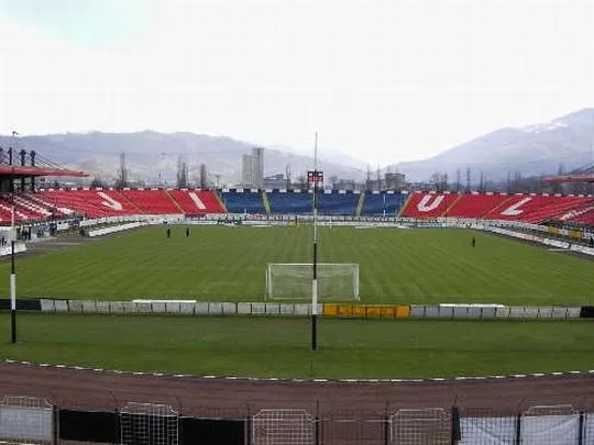 Teren de sport modern va fi construit la Petroșani