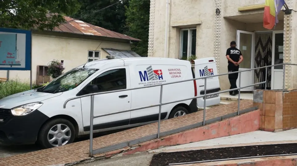 Tragedie în Cartierul Micro 15 din Deva. O femeie, în vârstă de 82 de ani, s-a aruncat de la etaj