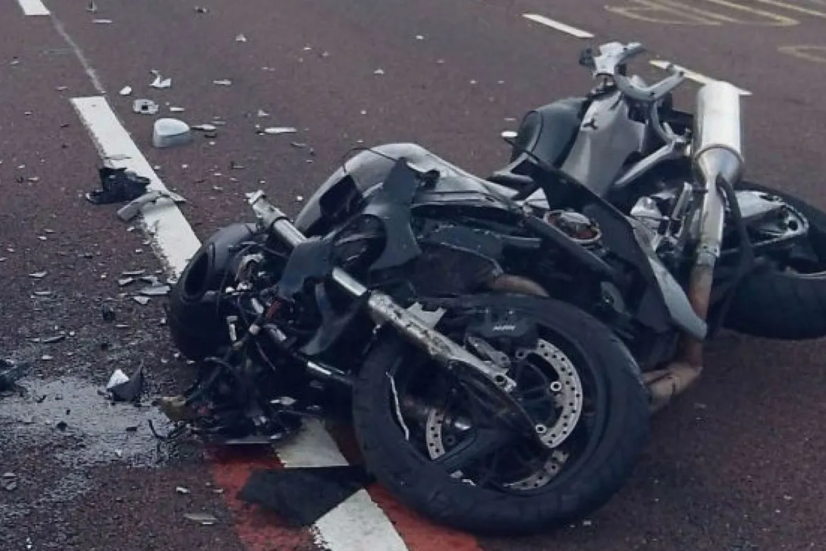 Motociclist inconștient în urma unui accident