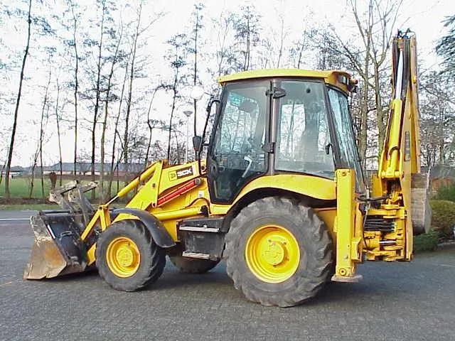 Primăria Pui achiziționează un utilaj multifuncțional