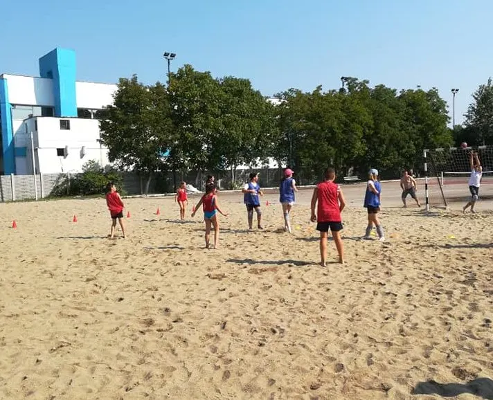 Handbal pe nisip la ștrandul din Deva