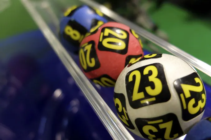 Un hunedorean din Simeria a câştigat la loto circa 430.000 de lei