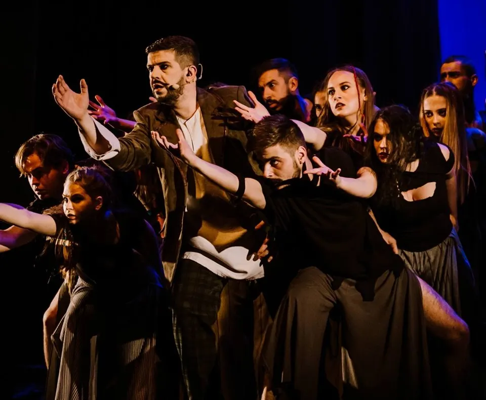 Pregătiri pentru noua stagiune la Teatrul de Artă din Deva