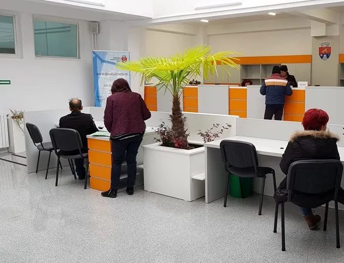 Mii de deveni cu datorii la bugetul local ar putea fi scutiţi de plata penalităţilor