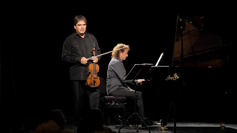 „Catedrala”, vioara lui George Enescu revine la Deva