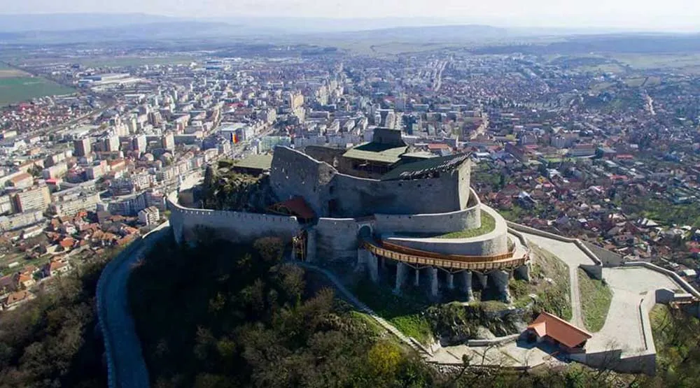 Programul de vizitare al Cetății din Deva se modifică de astăzi