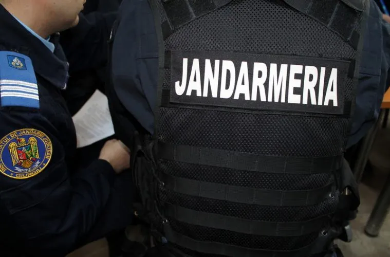 AZI NOAPTE: O copilă de 11 ani, dată dispărută, căutată de zeci de jandarmi