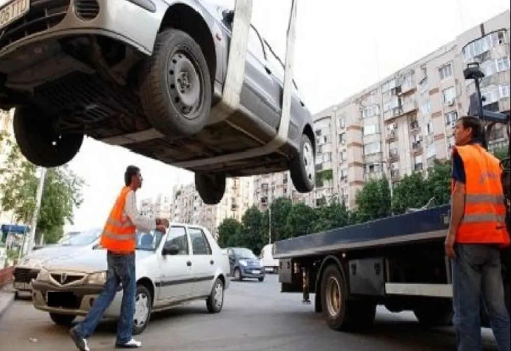 Se vor ridica, din nou, mașinile la Deva. Când apare „gheara”?
