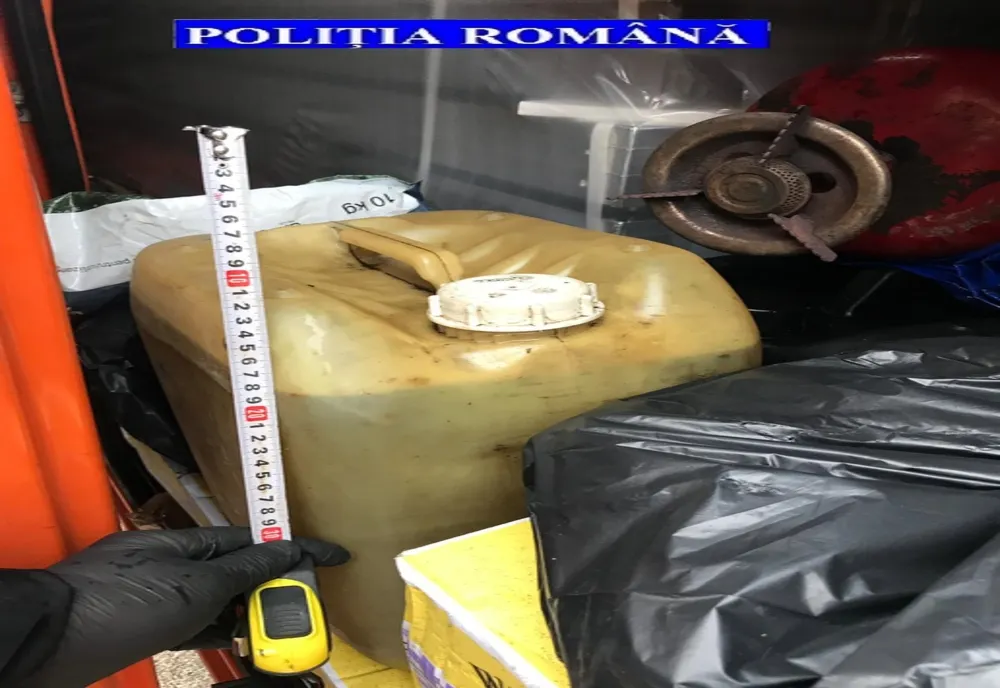 Flagrant pe autostrada Deva -Orăștie. Cum fura un tânăr motorină din rezervorul unui TIR