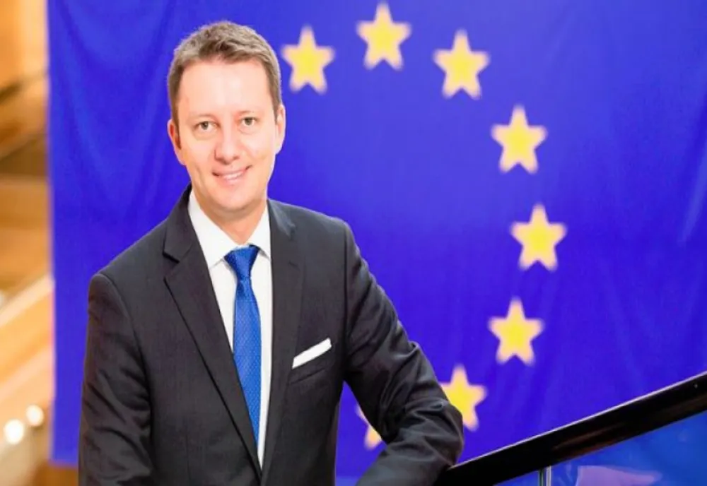 Europarlamentar hunedorean, favorit  la postul de comisar european din partea României