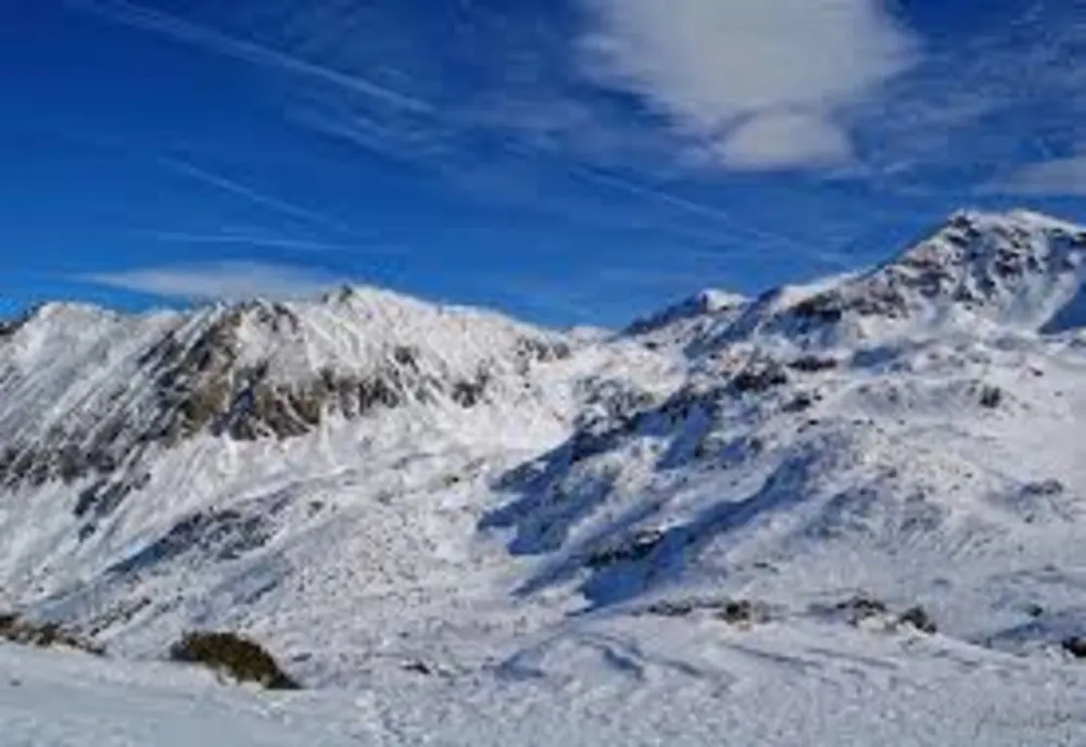 Pericol de avalanșe la peste 1.600m în masivele Retezat și Vâlcan