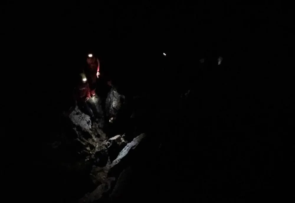 Doi turiști au fost salvați de pe un traseu din Munții Retezat