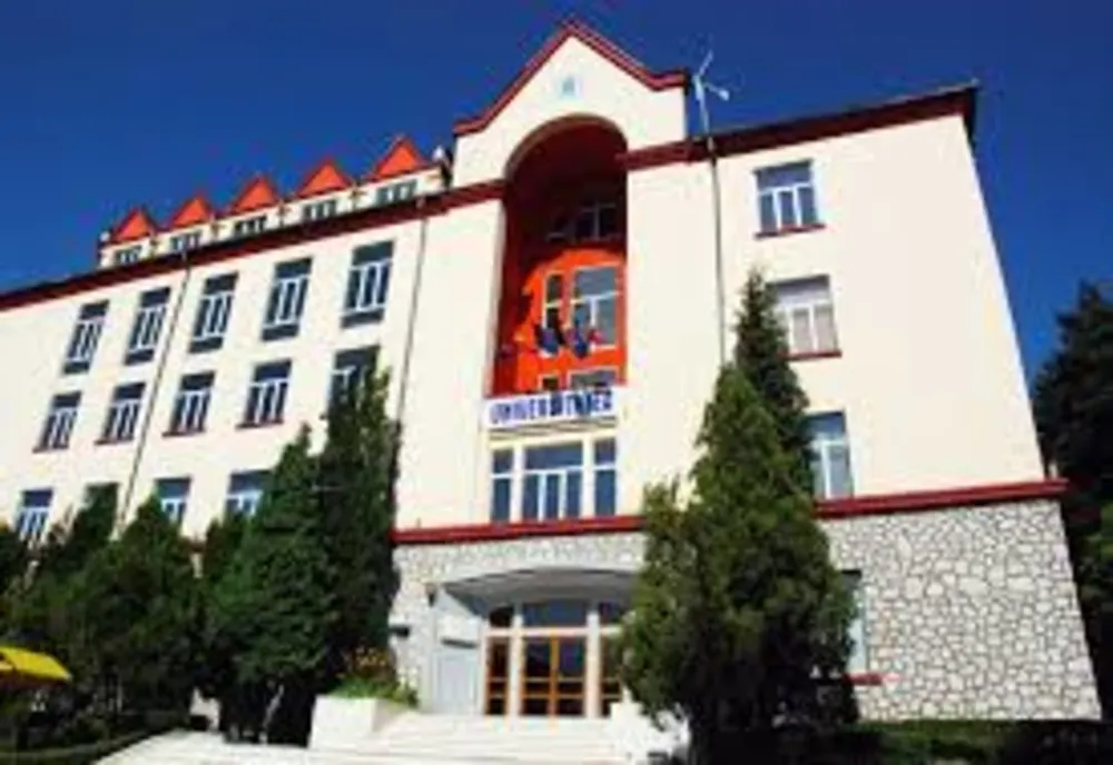 Universitatea Petroșani suspendă cursurile