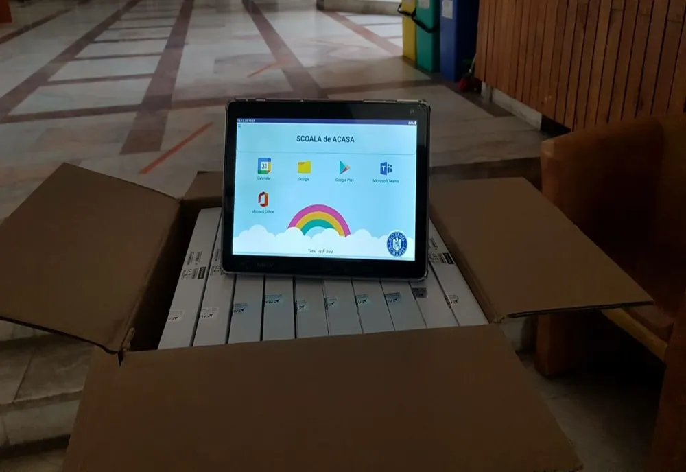 Tablete pentru elevii din județul Hunedoara