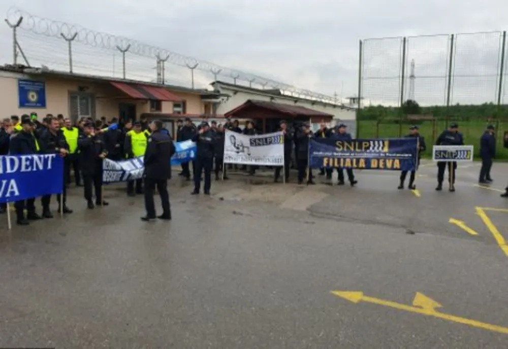 Protestul angajaților de la penitenciar