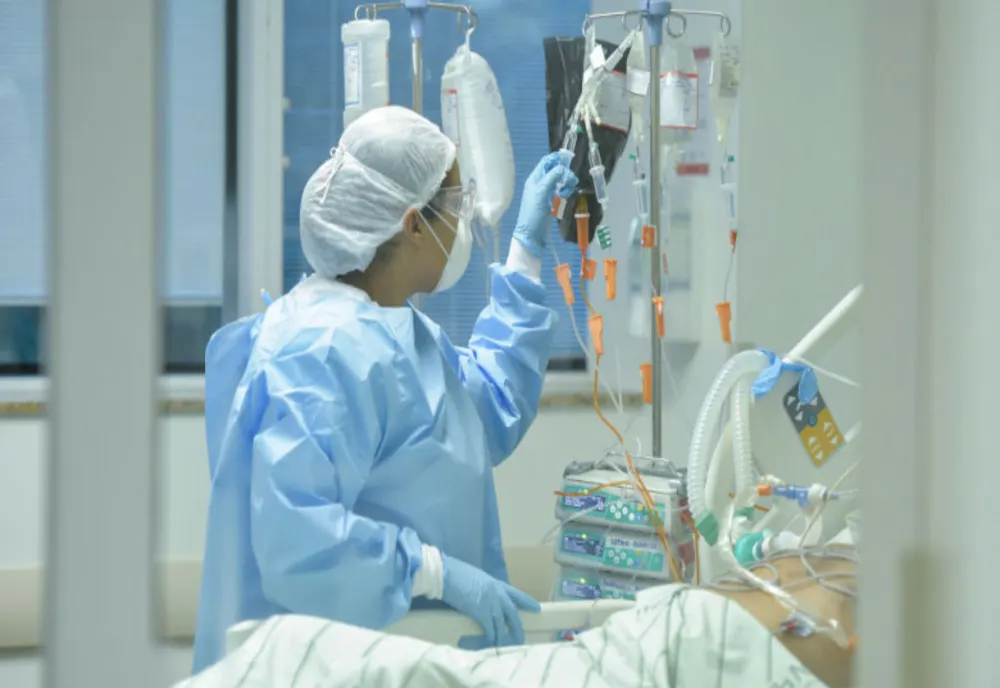 Aproape 300 de pacienți cu coronavirus, internați în Hudedoara. Nu mai sunt locuri la ATI