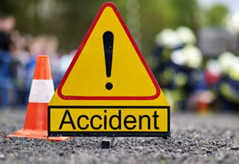 Hunedoara: Şase răniţi în urma unui accident dintre un microbuz şi un autocamion, pe autostrada Deva-Lugoj