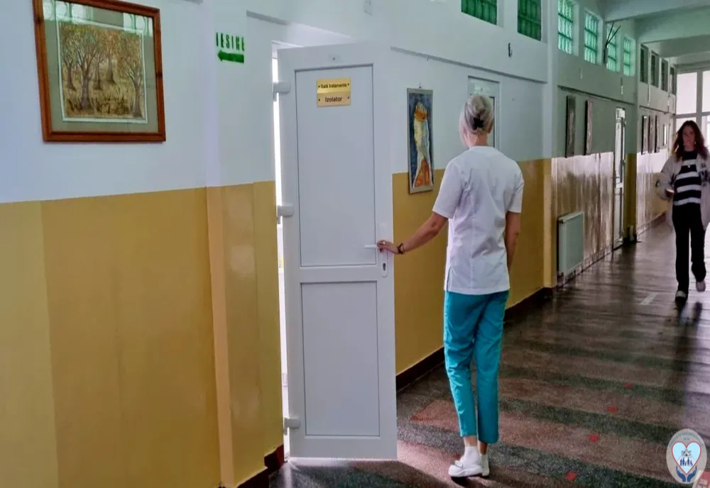 Echipamente pentru dotarea cabinetelor medicale școlare la Deva