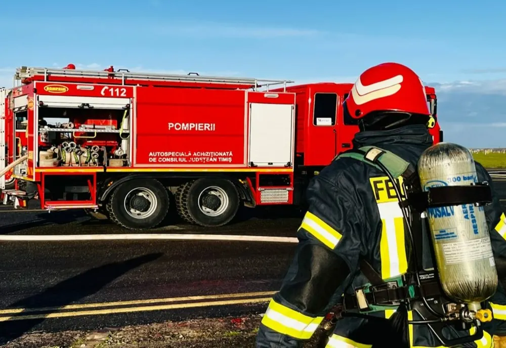 Incendiu într-un bloc din Deva, pornit de la o țigară