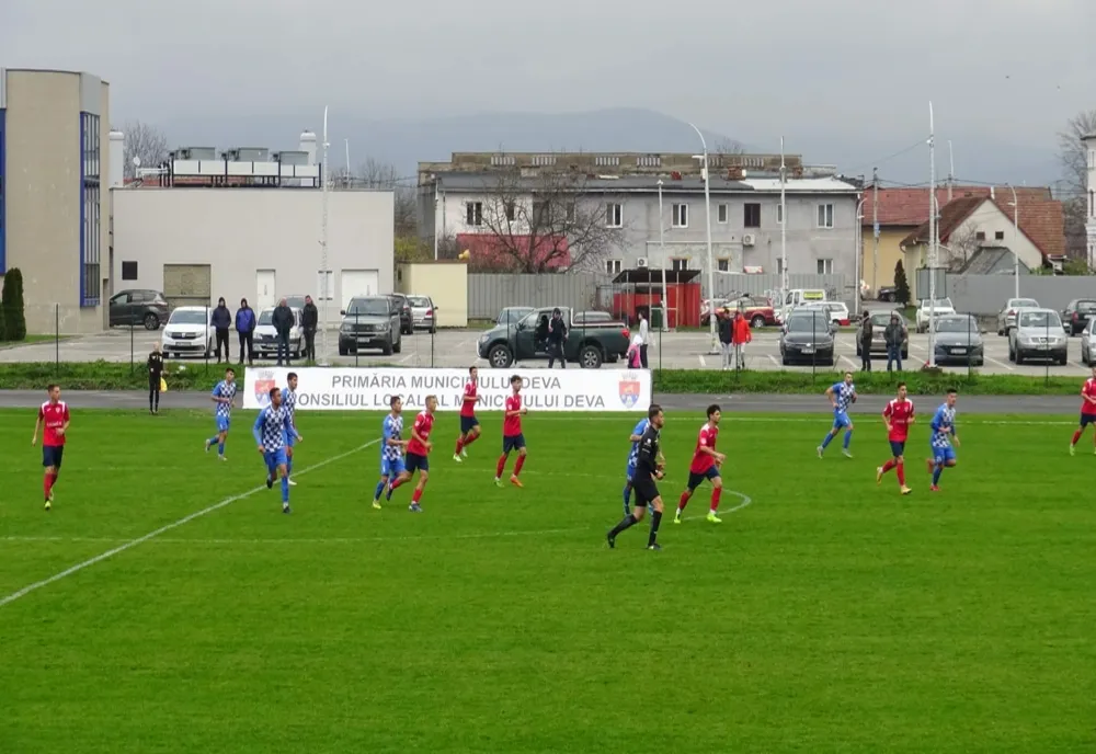 Fotbaliștii de la CSM Deva revin la antrenamente