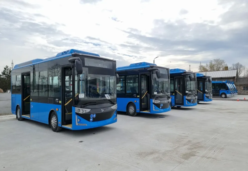 Parcul de vehicule electrice pentru transportul local din Deva a fost completat