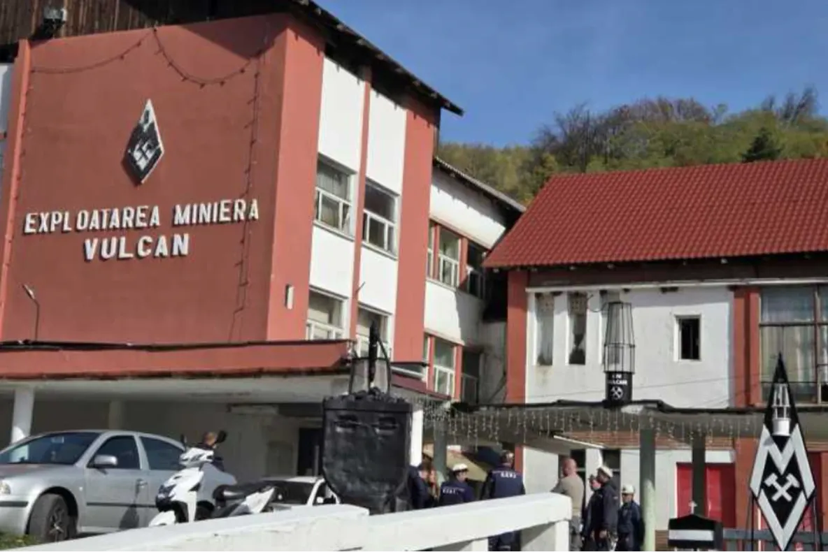 Protest la Mina Vulcan: peste 90 de mineri au rămas în subteran din cauza nemulțumirilor salariale