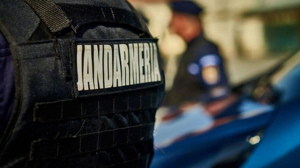 Tragedie în timpul serviciului: jandarm de 40 de ani, găsit fără viață pe stradă. Sindicatele acuză suprasolicitarea