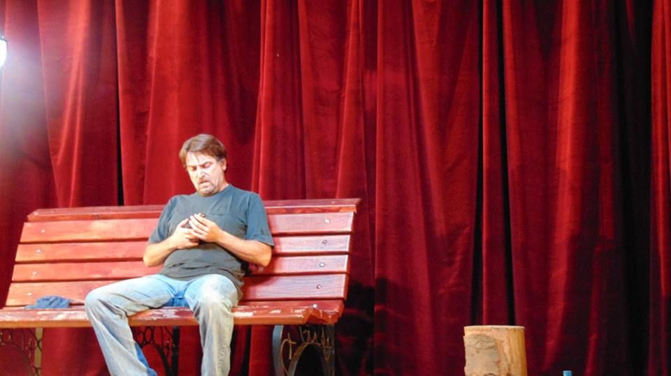 Piesa de teatru „Amantul înșelat” se va juca la Cinematograful „Flacăra” din Hunedoara