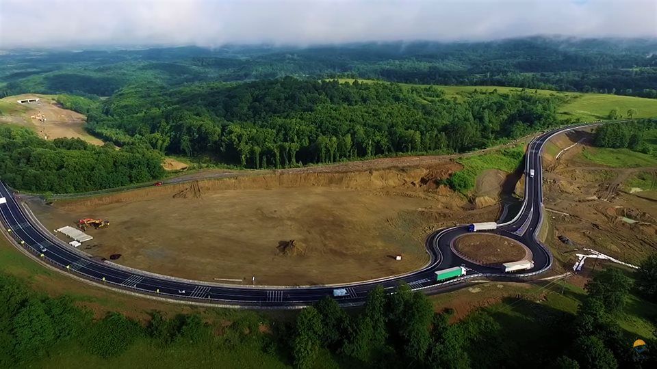 Va mai dura până când șoferii vor putea circula pe lotul 3 al A1. Licitația pentru nodul Holdea, anulată!